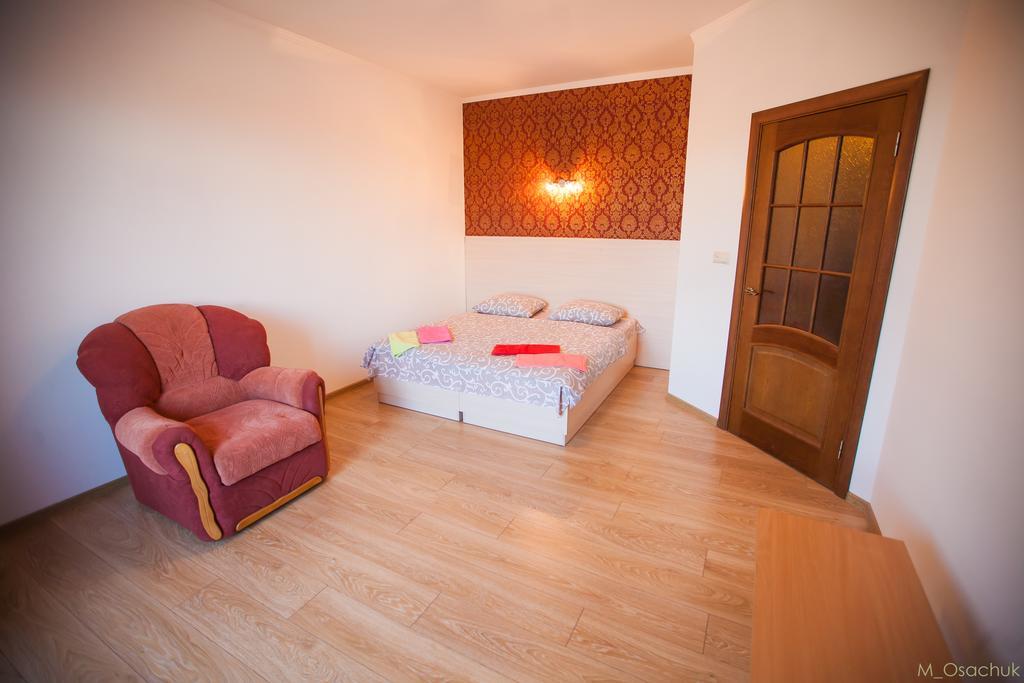 Like Home On Zaliznychna Ivano-Frankivsk Exteriör bild